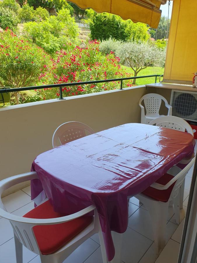 Appartement Yoyo. Menton Extérieur photo